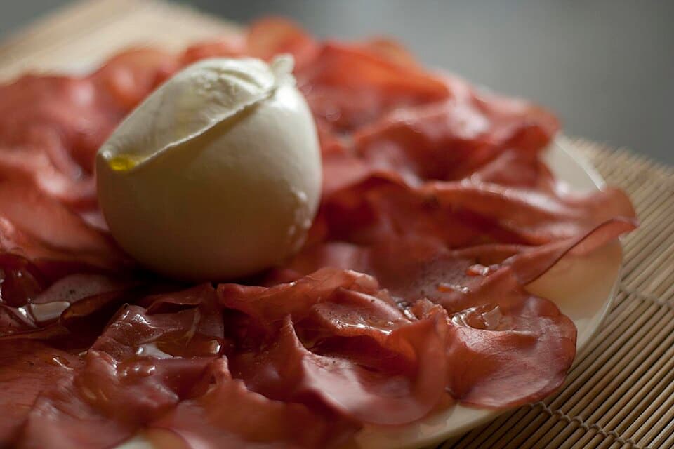 Bresaola, salume della Lombardia