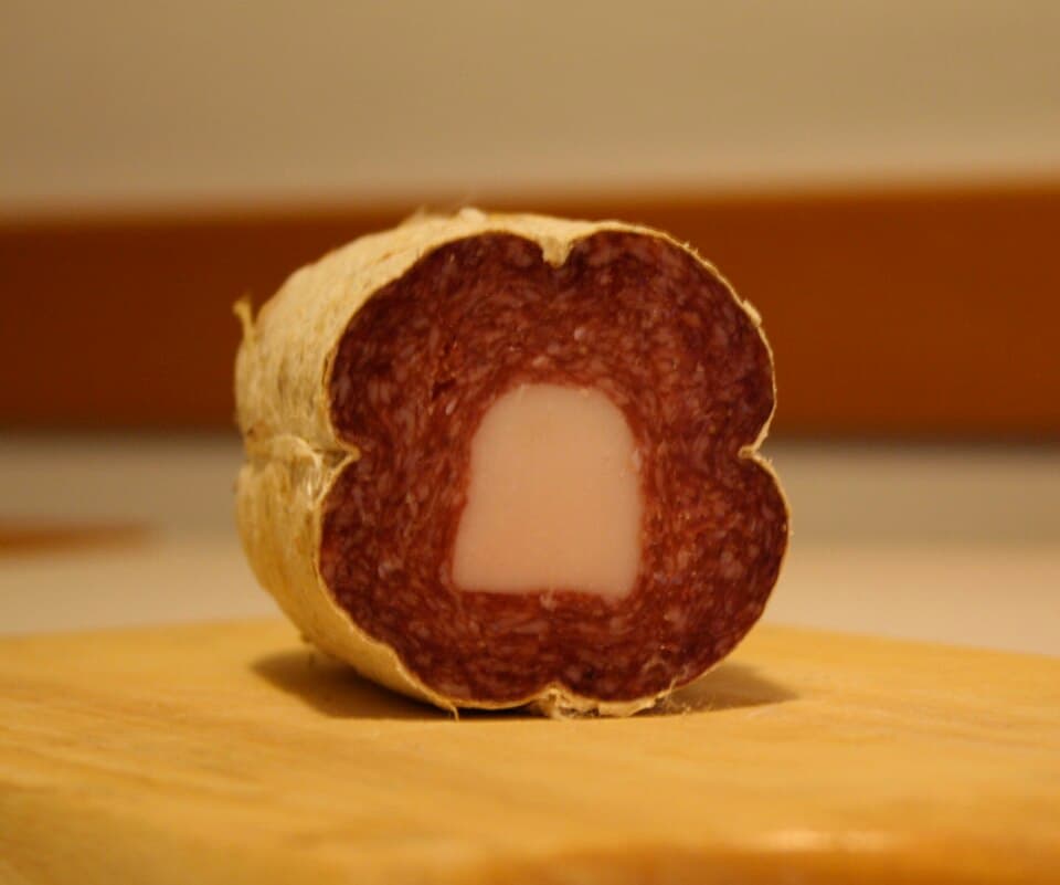 Mortadella di Campotosto, salume dell'Abruzzo