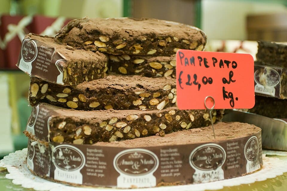 Panpepato, dolce della Toscana
