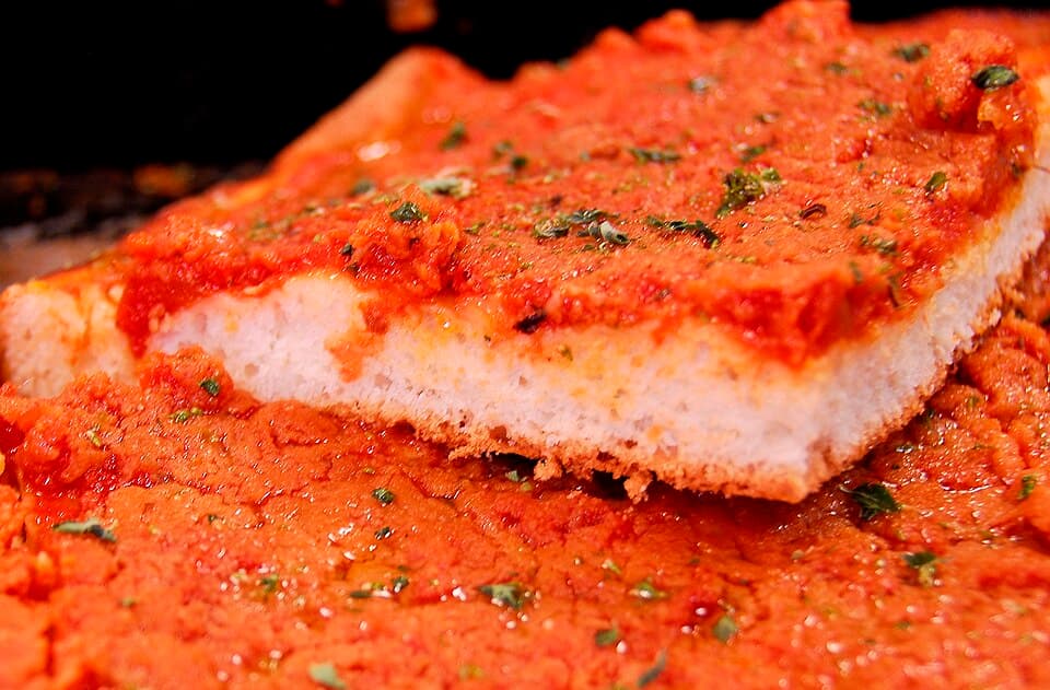 Sfincione, pasta e pane della Sicilia